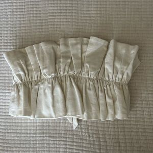 Selfie Leslie ruffle top. Size XS.